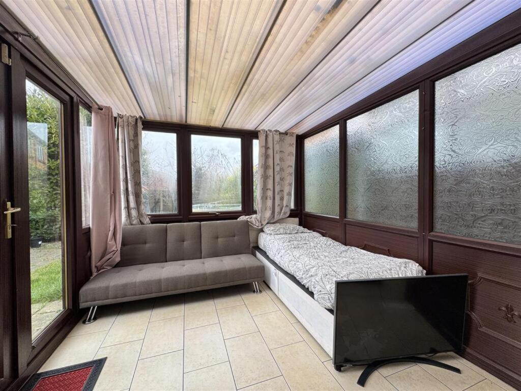 Clove, 3-4 Bed House With Garden, Free Parking, Sleeps 9 In Grays & Chafford Hundred Stifford מראה חיצוני תמונה